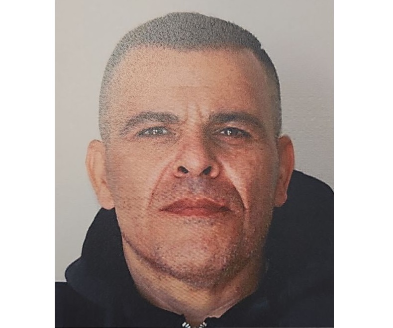 ΕΙΚΟΝΑ: Αυτόν ψάχνει η Αστυνομία για παρεμπόδιση των Δικαστών και παρέμβαση σε δικαστική διαδικασία